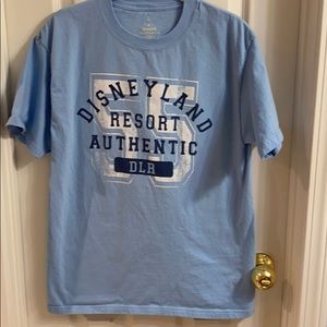 Disneyland Hanes T-shirt med blue and white